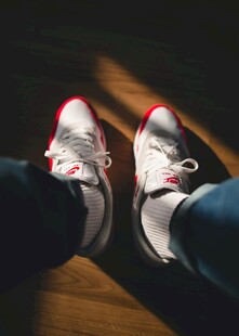 时尚运动鞋特写