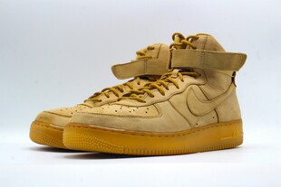 复古棕黄高帮运动鞋
