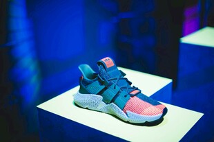 时尚多彩高帮运动鞋展示