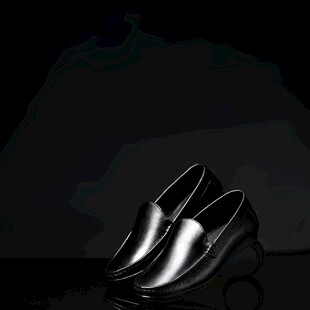 时尚亮面皮鞋展示