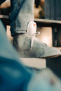 时尚休闲鞋特写