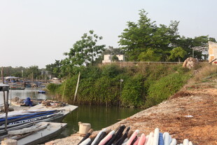 湛江河边停泊场景