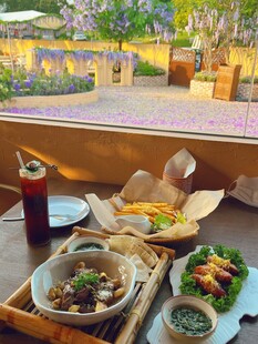 户外美味餐食 惬意时光