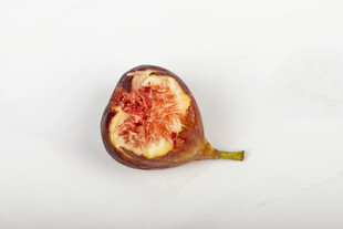 切开的新鲜无花果