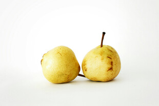 两个黄梨
