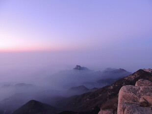 山间云海日出美景