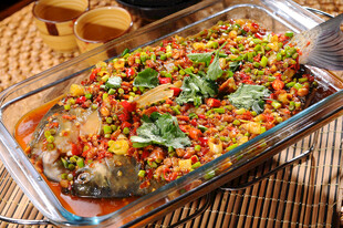 美味香辣烤鱼诱人呈现