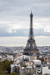 埃菲尔铁塔俯瞰巴黎美景