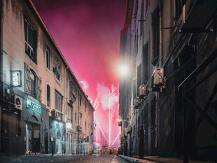 梦幻夜色下的静谧街道