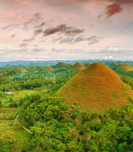 巧克力山壮丽自然景观