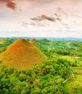 巧克力山壮丽自然景观