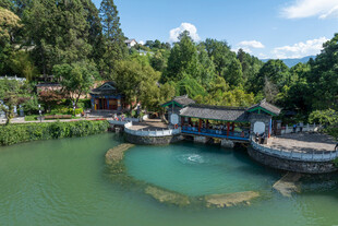  亚洲中国云南丽江黑龙潭风光