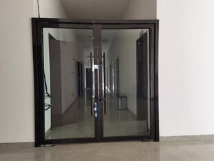 现代简约玻璃双开门