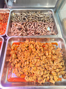 多样美味小吃食材展示