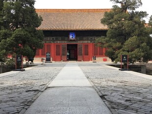 中式古建筑庭院景象