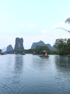 漓江山水美景泛舟悠然