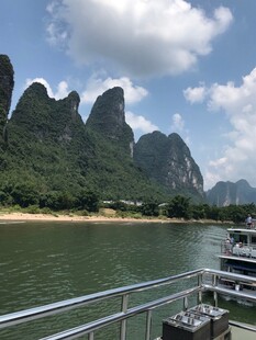 漓江山水游船美景