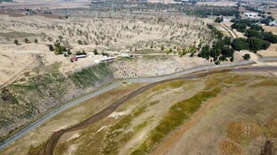 俯瞰露天矿场景观