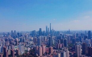 俯瞰繁华都市天际线