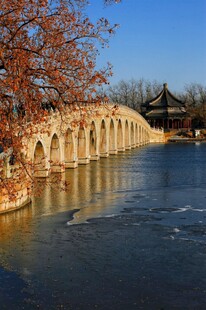 冬日石桥湖畔美景