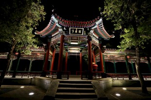古建门楼夜景古韵悠然