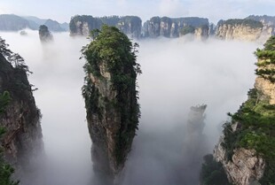 张家界奇峰云海壮丽景观