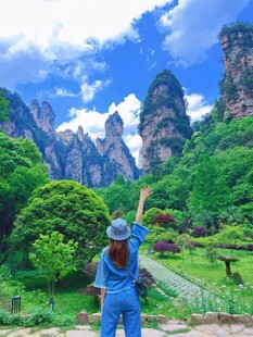 旅人赏景张家界
