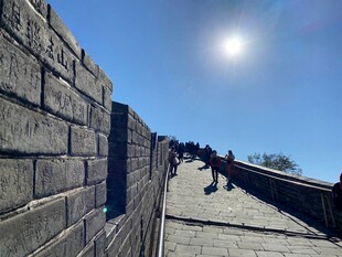 万里长城风光游人漫步其上