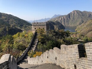 秋日壮丽长城景观