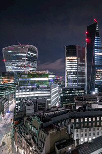 都市璀璨夜景俯瞰图