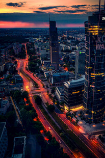 城市黄昏交通景致