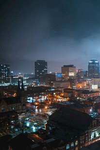 城市夜景璀璨灯火辉煌