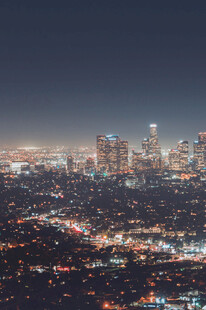 城市夜景璀璨灯火辉煌