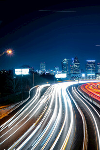 城市夜景车流光影轨迹