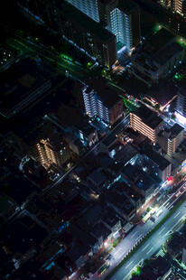 城市夜景俯瞰图