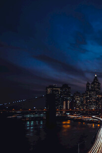 夜晚城市桥梁璀璨夜景