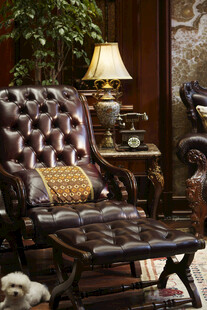 复古奢华客厅沙发摆件场景