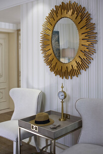 金色华丽壁镜装饰室内空间