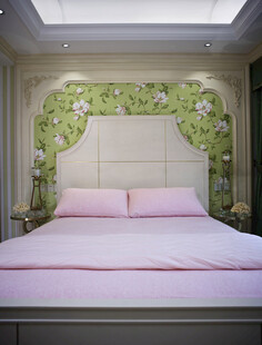 卧室绿植墙装饰温馨床景