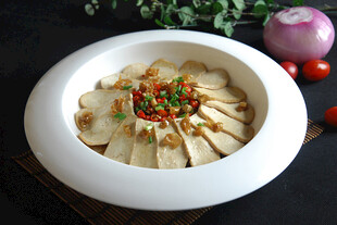 白辣椒蒸甘泉豆腐