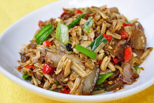 卜豆角炒腊肉