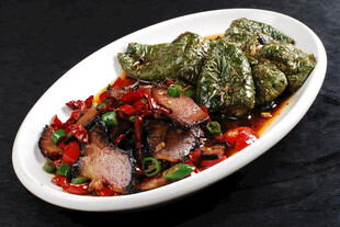 虎皮尖椒拼腊肉
