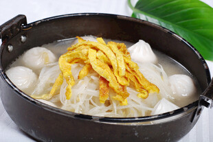 干锅萝卜丝煮小笼包