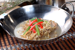 湘菜 明笋烩墨鱼
