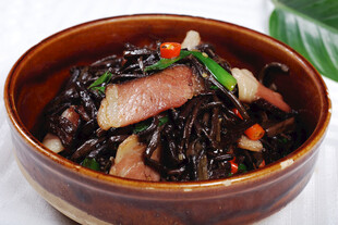蕨菜炒腊肉
