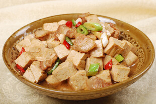 肉烧香豆腐
