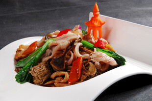 松茸菌炒象鹅扣