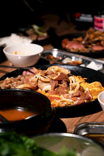 丰盛多样的美味佳肴