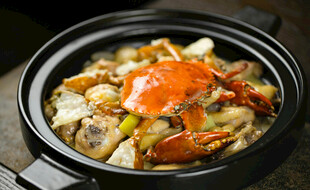 韩式海鲜豆腐煲美食特写