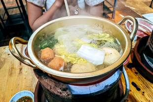 热气腾腾的美味火锅